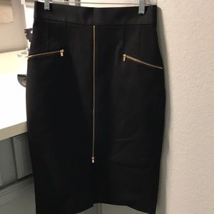 Banana Republic NWT Black pencil skirt w/ zipper
